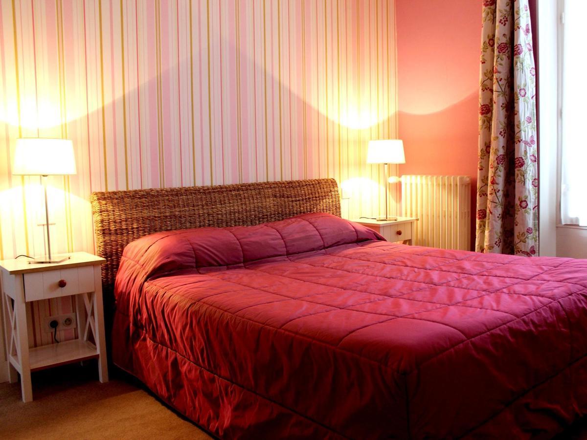 Hotel Les Aubepines Illiers-Combray Екстериор снимка