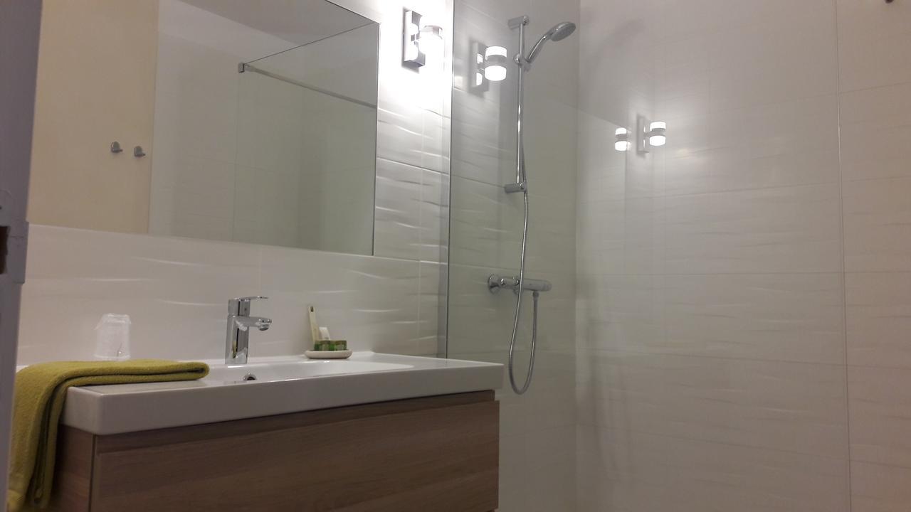 Hotel Les Aubepines Illiers-Combray Екстериор снимка
