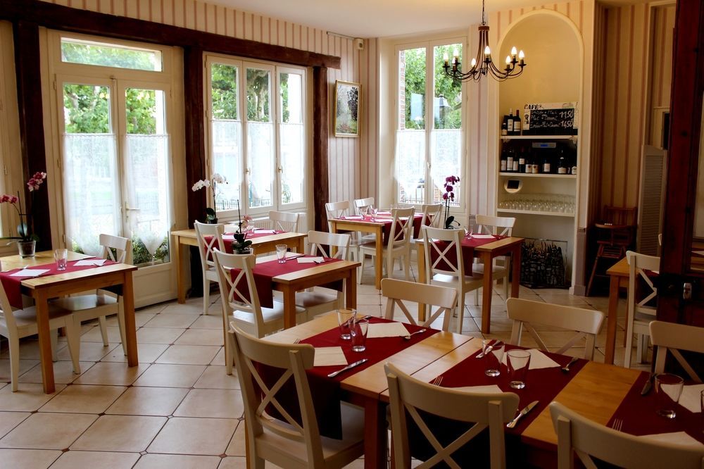 Hotel Les Aubepines Illiers-Combray Екстериор снимка
